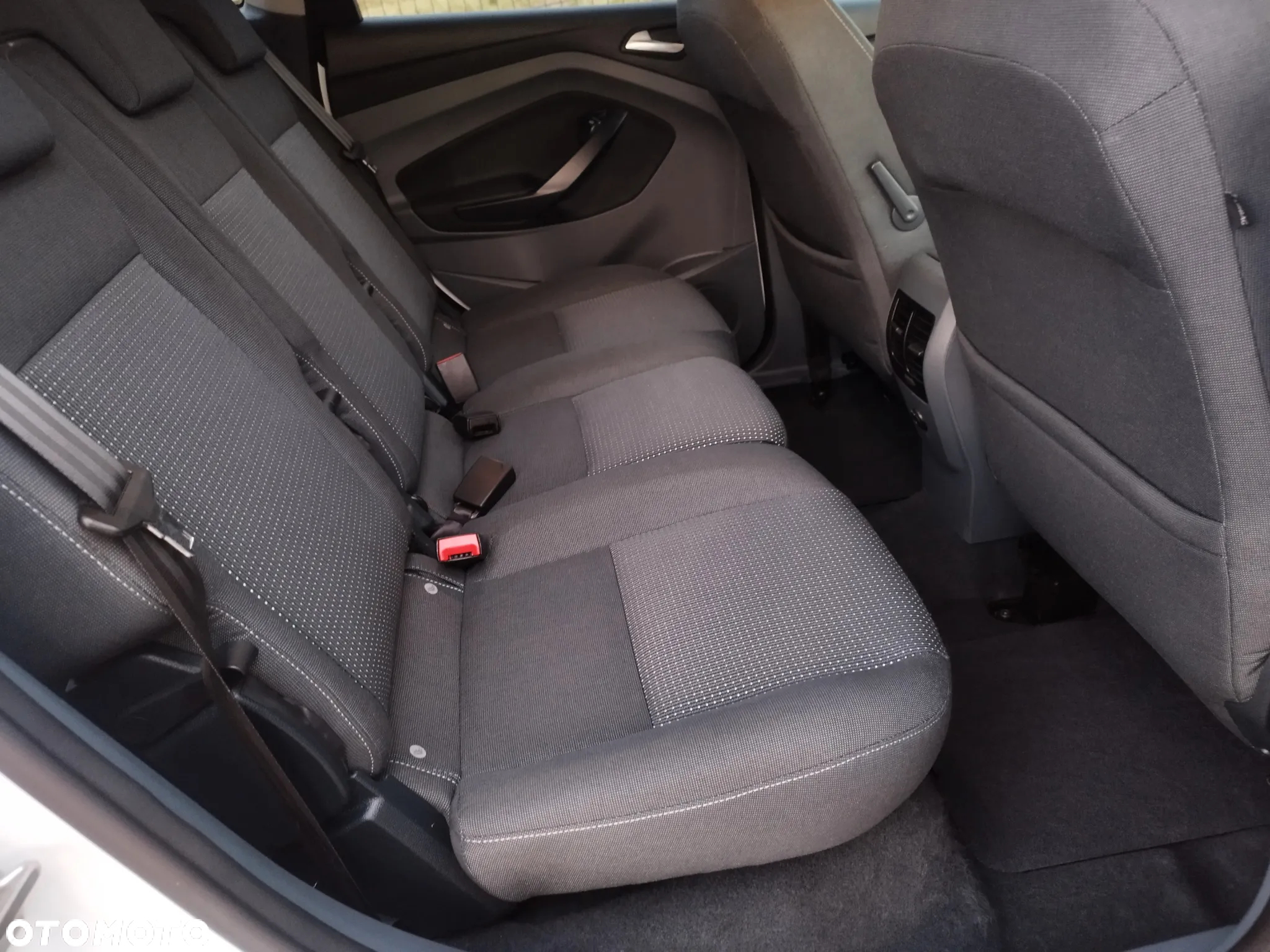 Ford C-MAX 1.6 TDCi Titanium - 24