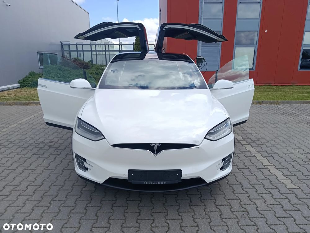 Tesla Model X 75 D - 4