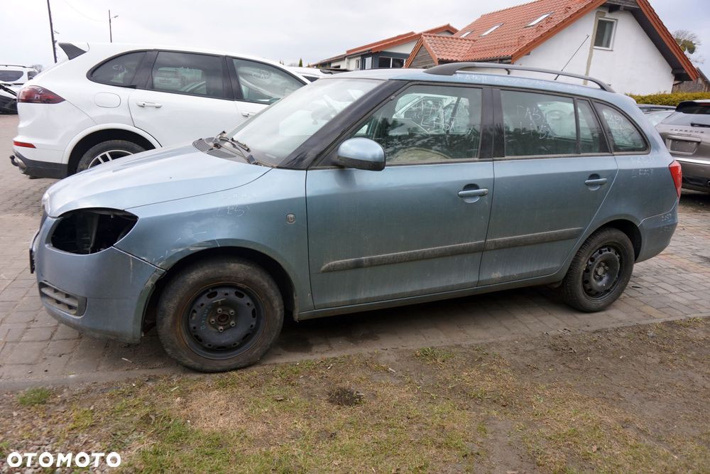 SKODA FABIA II 545 KOMBI 2009 LF5X 9154 1.4 16V BXW 86KM JHQ SZARY na części - 2
