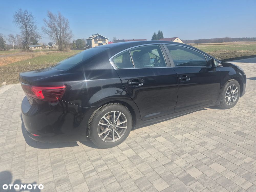 Toyota Avensis 1.8 Premium - 21