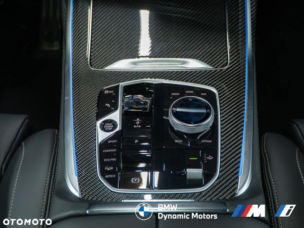 BMW X7 - 32