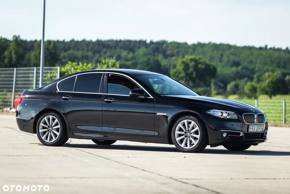 BMW Seria 5 530d Luxury Line - 4