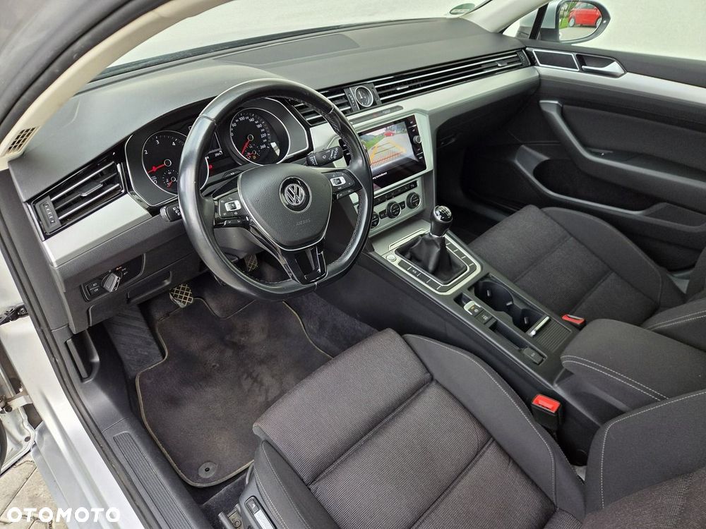 Volkswagen Passat Variant - 7