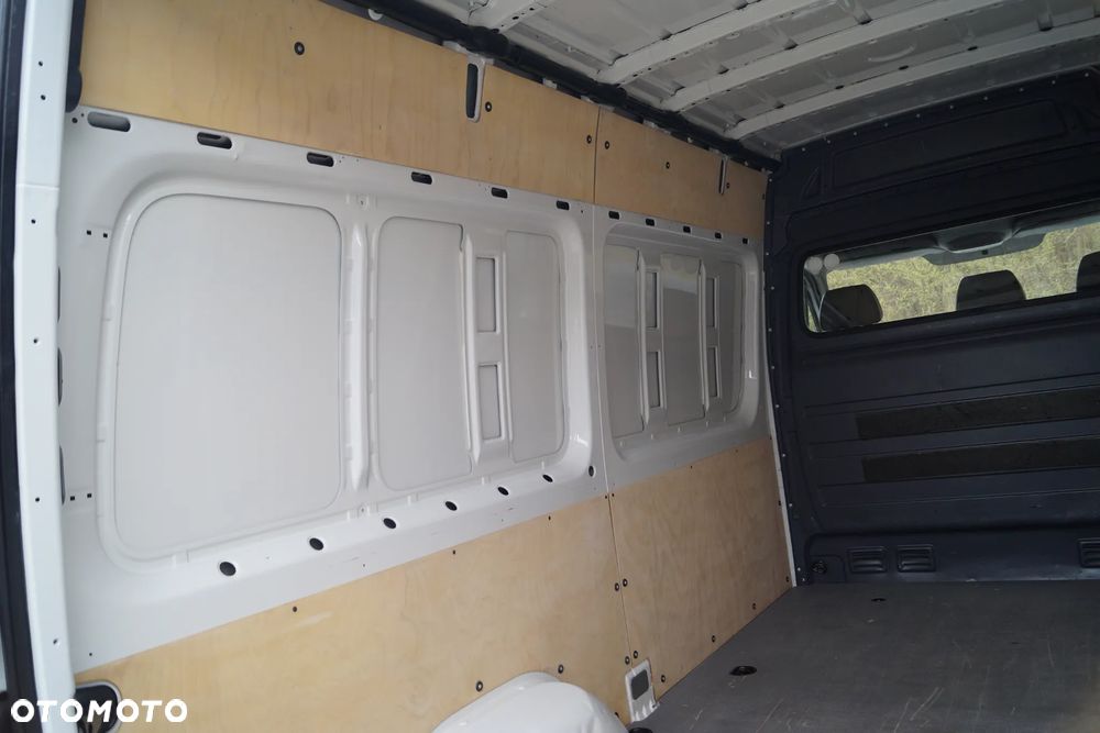 Volkswagen Crafter - 18