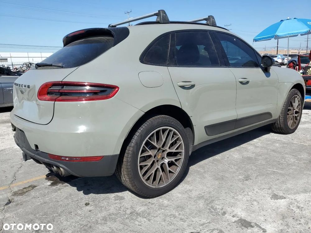 Porsche Macan - 3