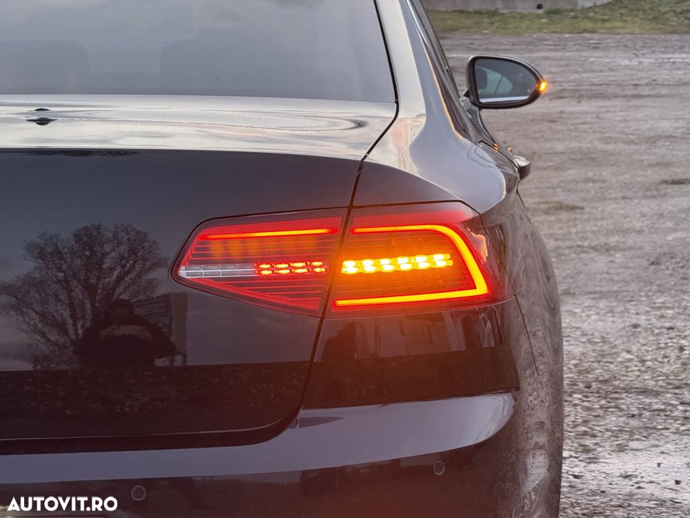 Volkswagen Passat 2.0 TDI DSG Highline - 24