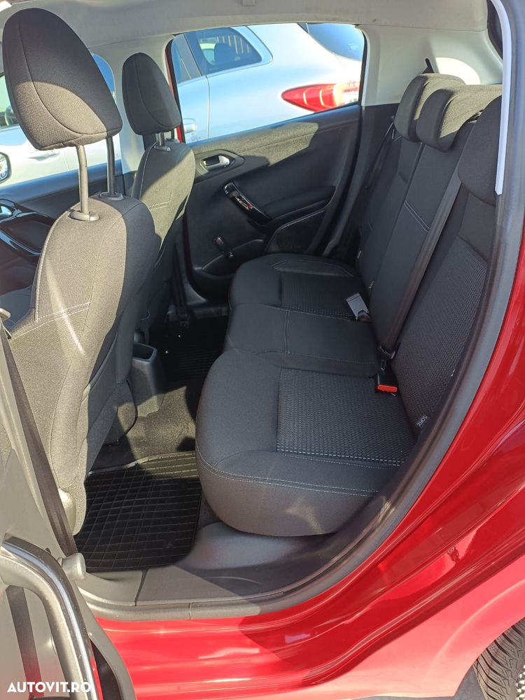 Peugeot 208 ver-puretech-110-stop-start-allure - 24