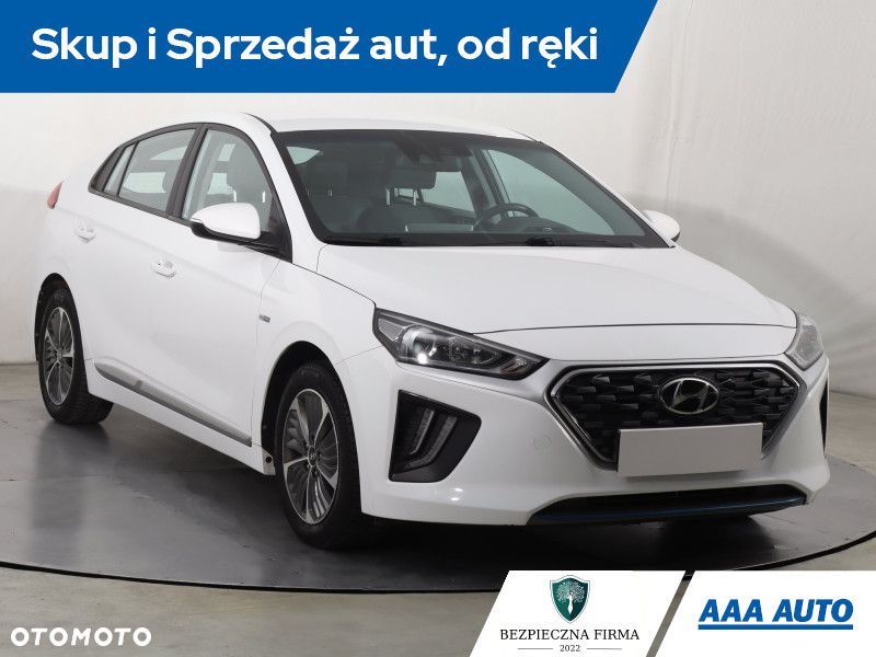 Hyundai IONIQ - 3