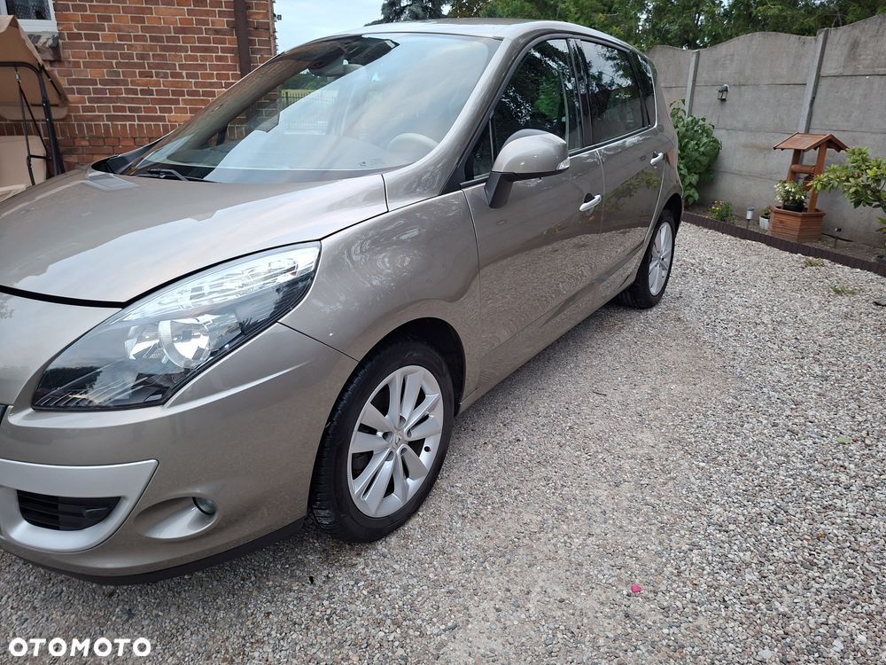 Renault Scenic 2.0 16V Emotion - 1