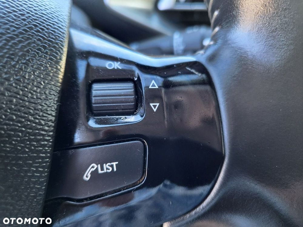 Peugeot 308 - 33