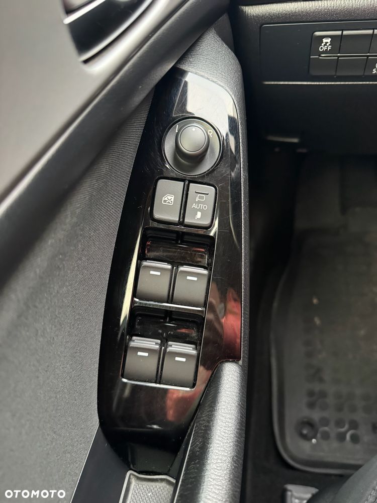 Mazda 3 2.0 Skyenergy EU6 - 17