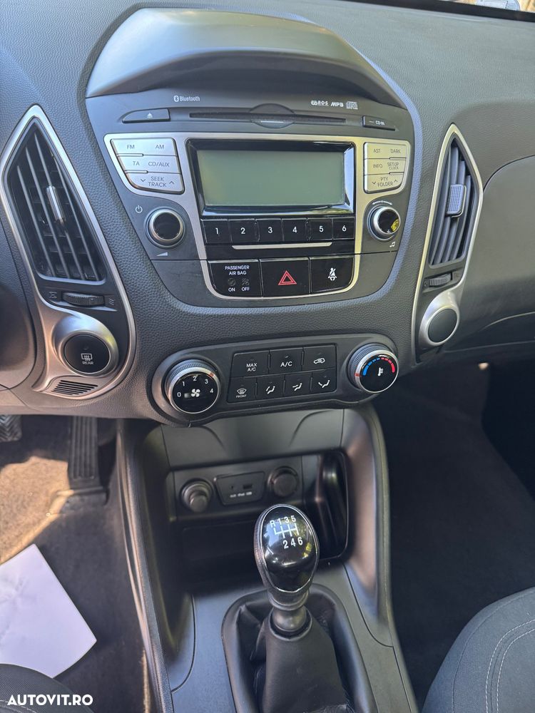 Hyundai Tucson 2.0 CRDI VGT GLS 4WD MT STYLE PLUS - 7