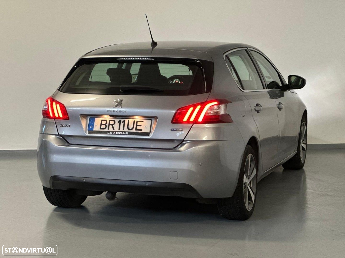 Peugeot 308 1.2 PureTech Allure EAT6 - 6