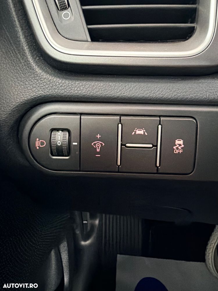 Kia Ceed 1.6 DSL MHEV Star - 25