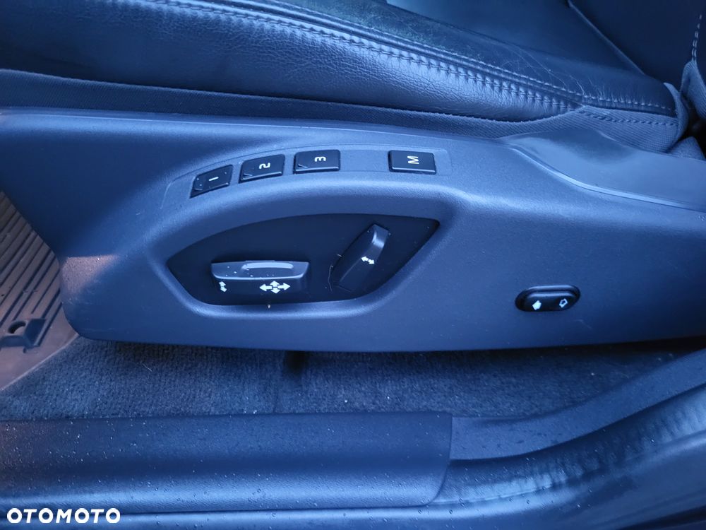 Volvo XC 60 - 8