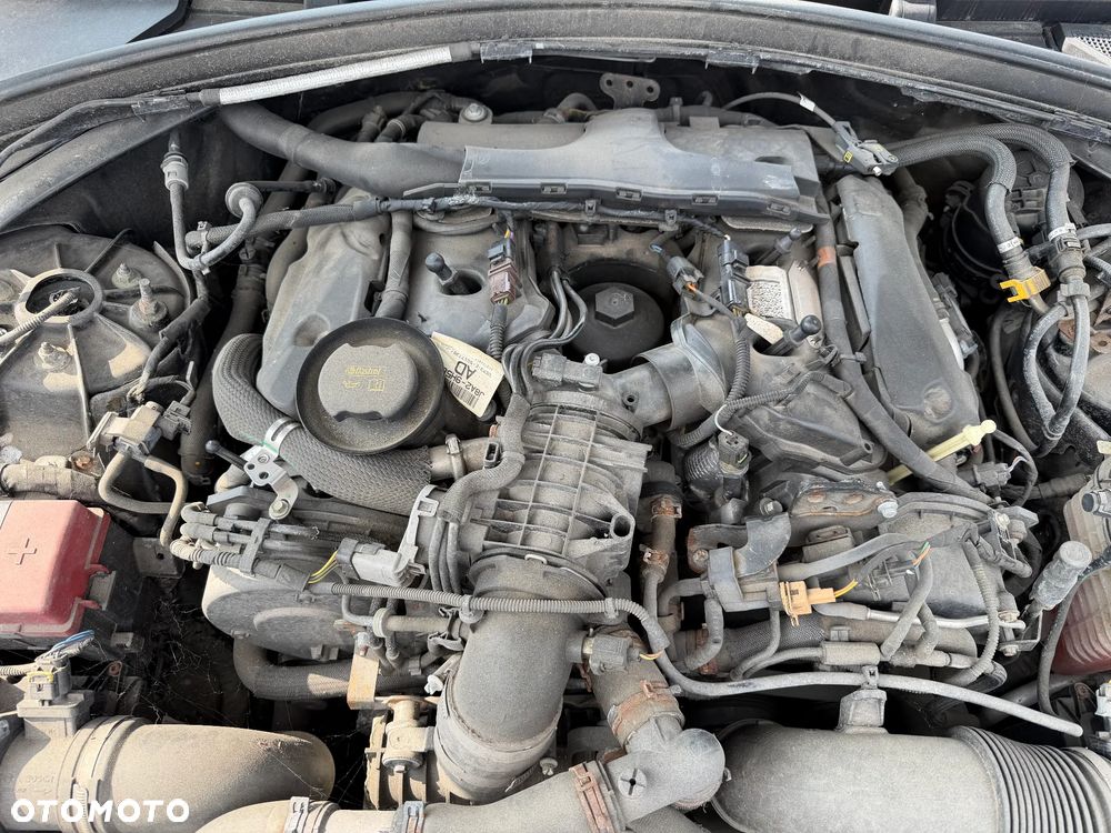 Range Rover Velar 3,0DT 275KM 17- silnik kompletny 306DT - 2