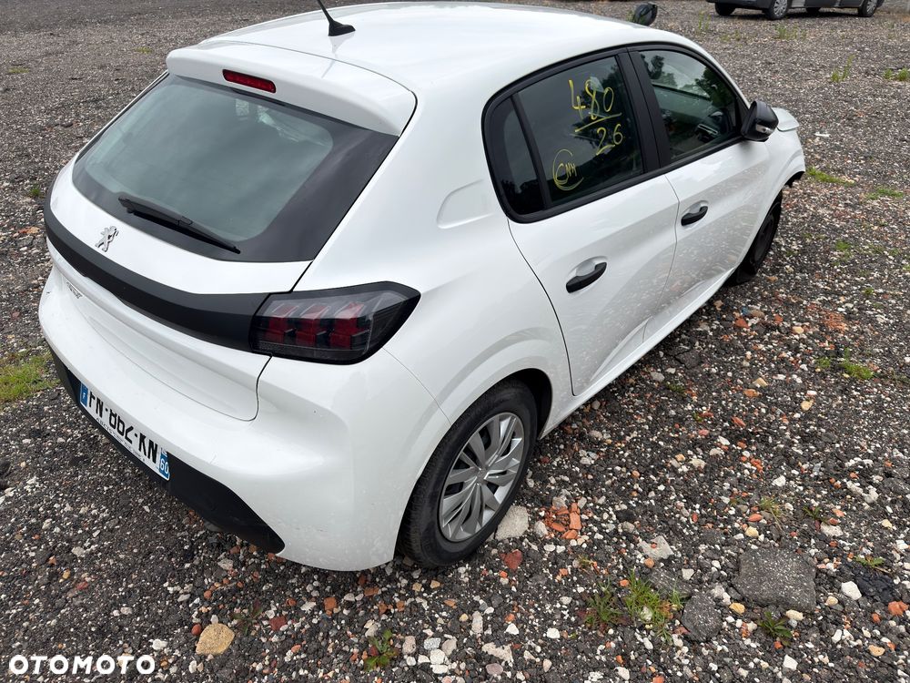 Peugeot 208 - 4