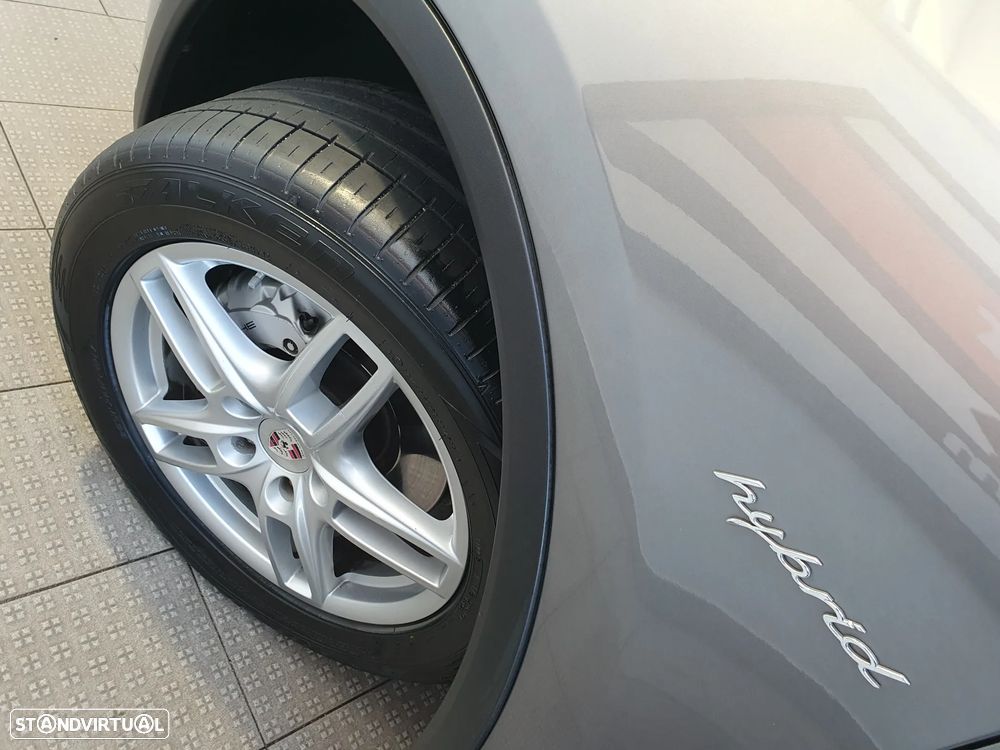 Porsche Cayenne S - 18