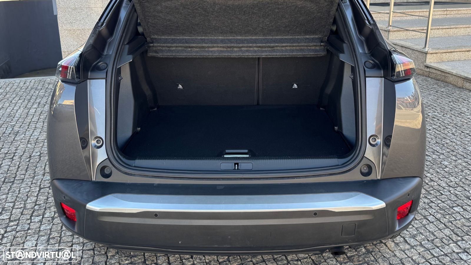 Peugeot 2008 1.2 PureTech Allure Pack - 9