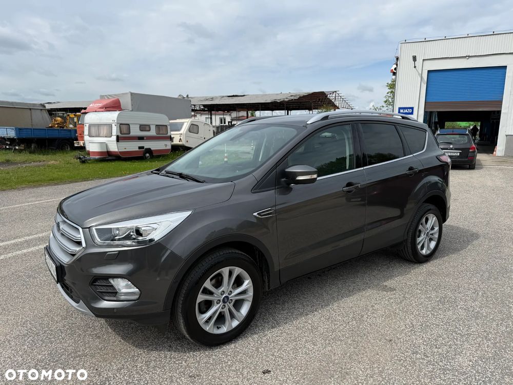 Ford Kuga 1.5 EcoBoost 2x4 Titanium - 1