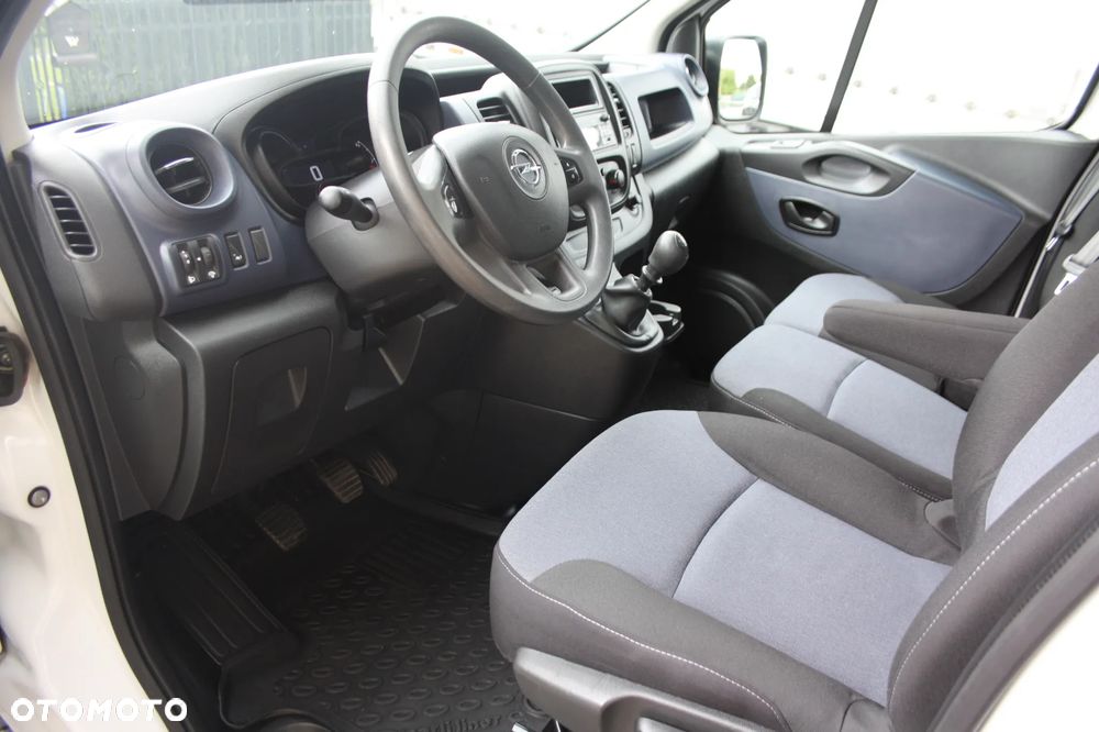 Opel Vivaro - 13