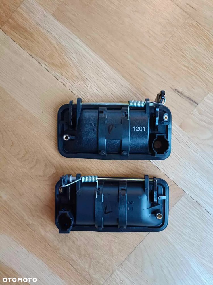 KLAMKA DRZWI LEWYCH PRAWYCH LEWA PRAWA PRZOD PRZEDNICH ZEWNETRZNA CHEVROLET gmc C/K PICKUP K1500 K2500 C1500 C2500 C3500 BLAZER TAHOE SUBURBAN YUKON XL 1500 2500 SIERRA SILVERADO CADILLAC ESCALADE - 4