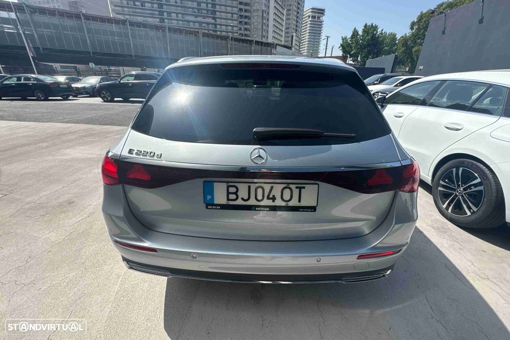 Mercedes-Benz E 220 d - 4