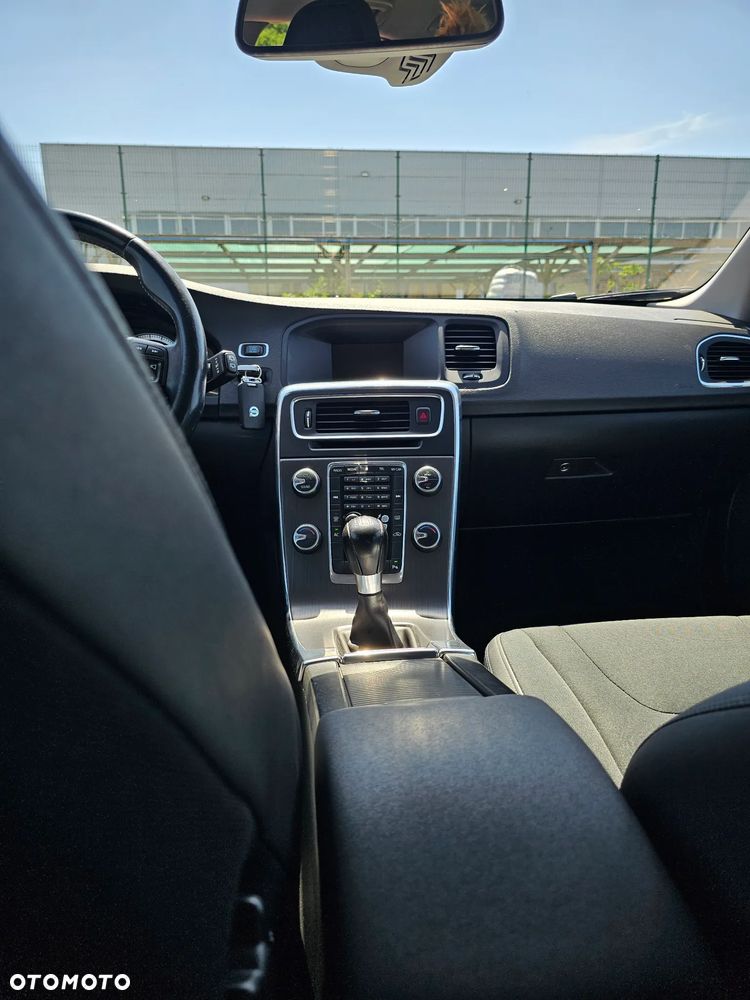 Volvo V60 D4 Momentum - 5