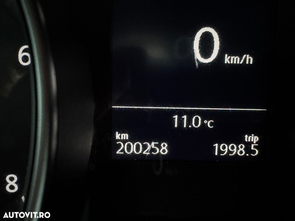 Volkswagen Golf - 11