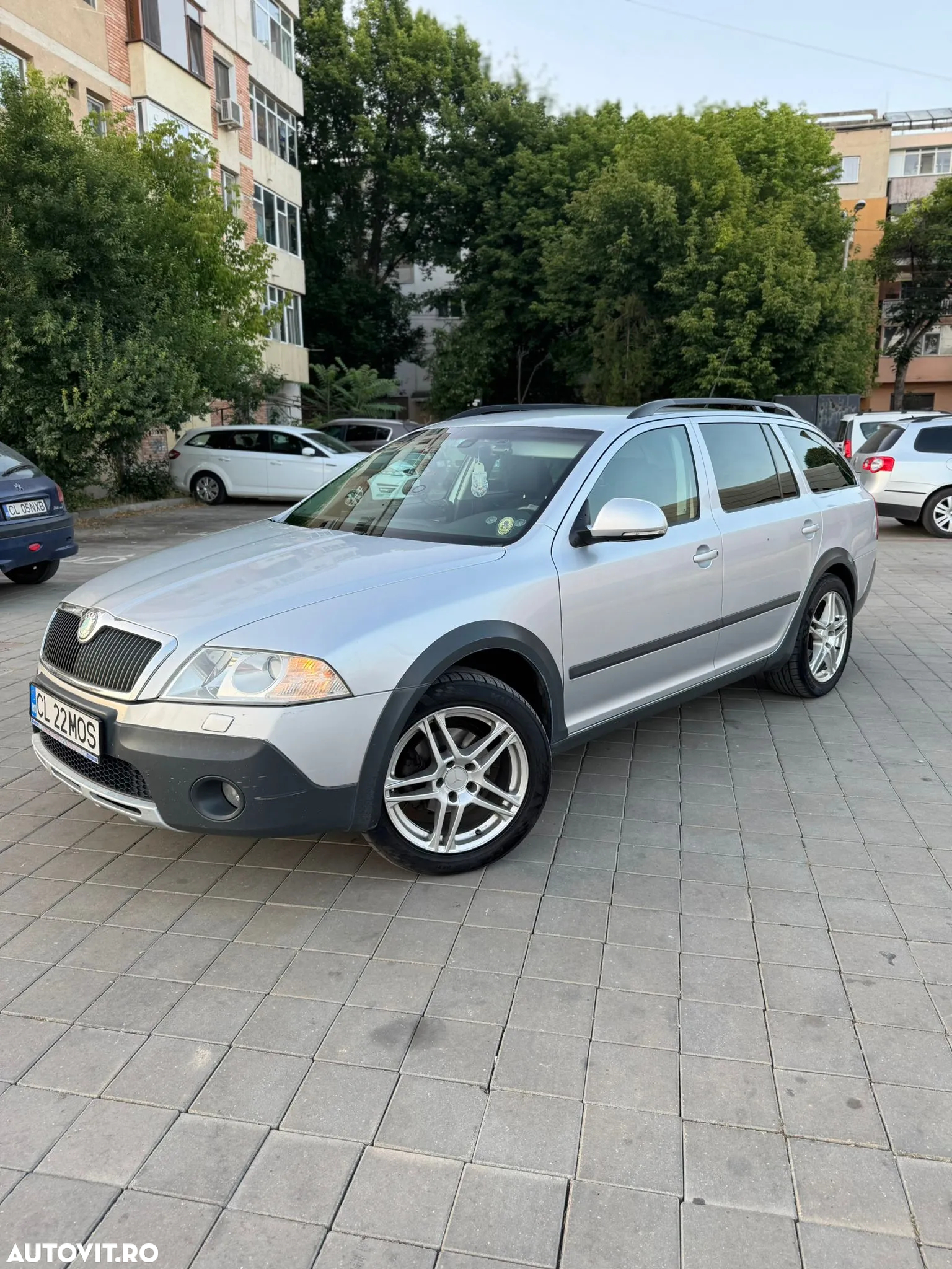 Skoda Octavia Combi 2.0 TDI DPF Elegance 4x4 - 2