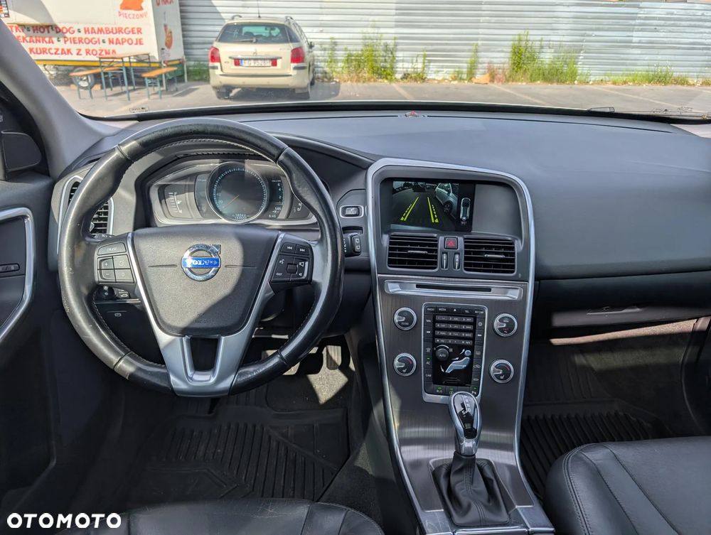 Volvo XC 60 T5 Drive-E Ocean Race - 21