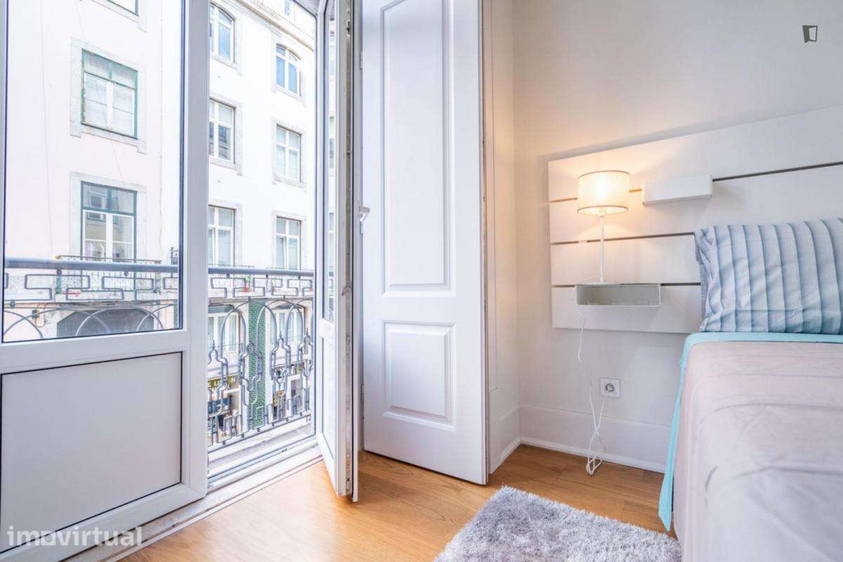 Apartamento com 2 quartos - localizado em Baixa Lisbon - Grande imagem: 2/24