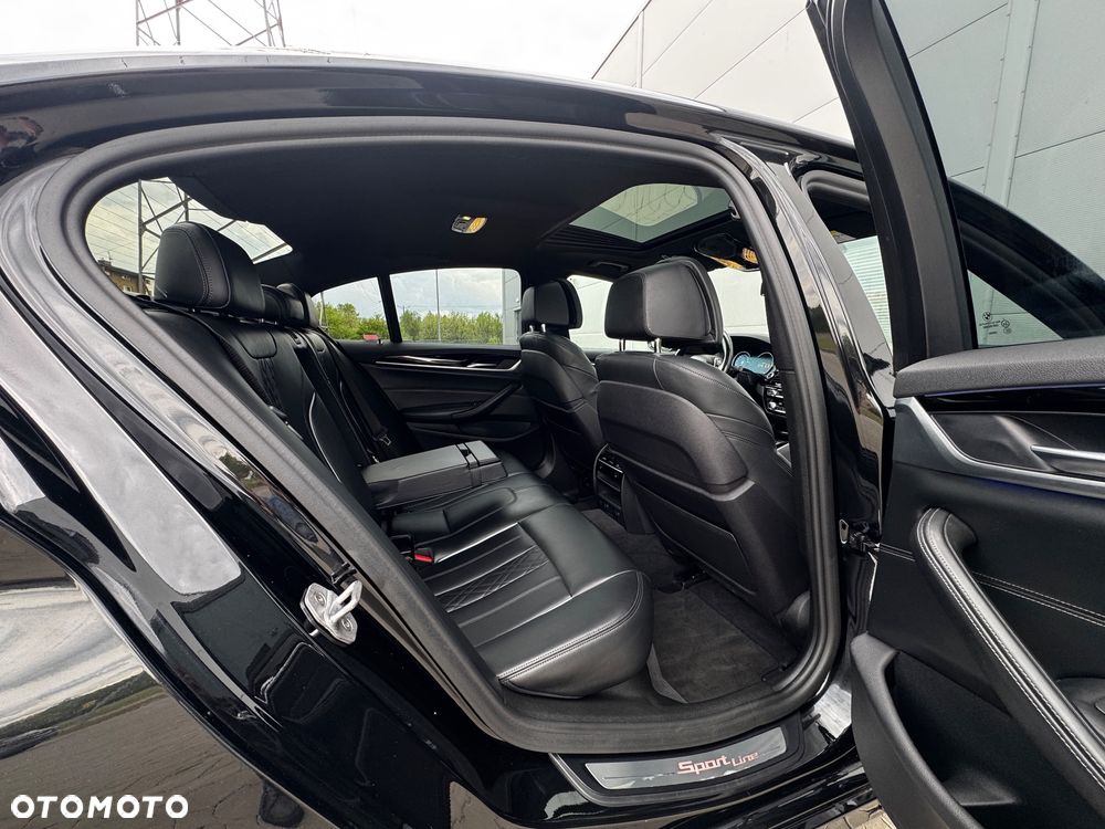 BMW Seria 5 520d Sport Line - 27