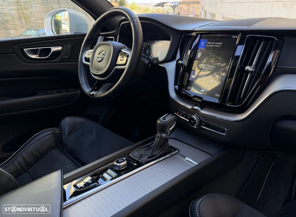 Volvo XC 60 2.0 T6 R-Design AWD - 24