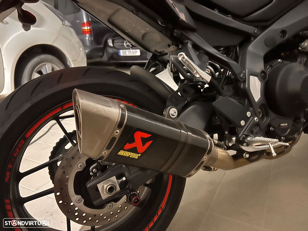 Yamaha MT-09 - 4