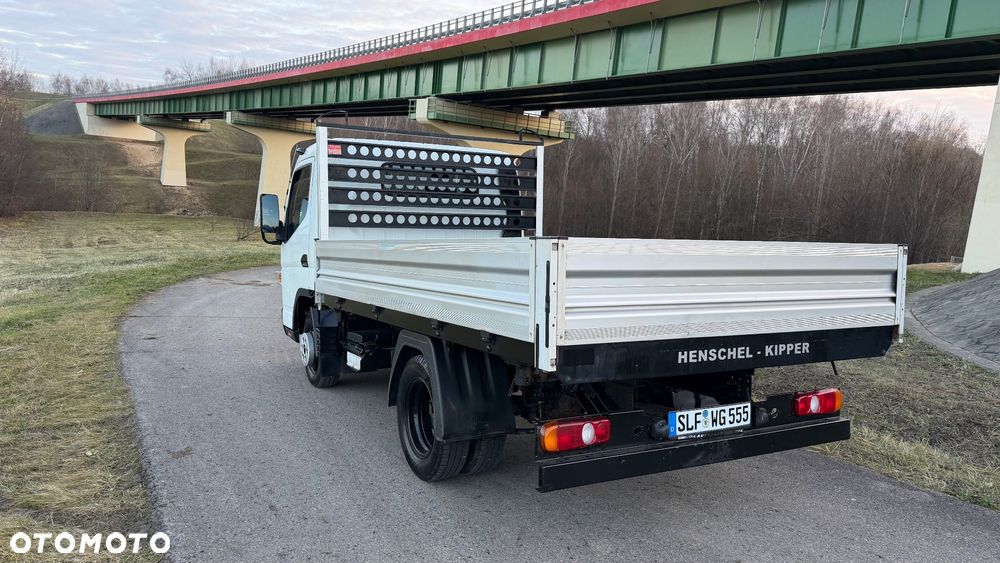 Mitsubishi Fuso - 32