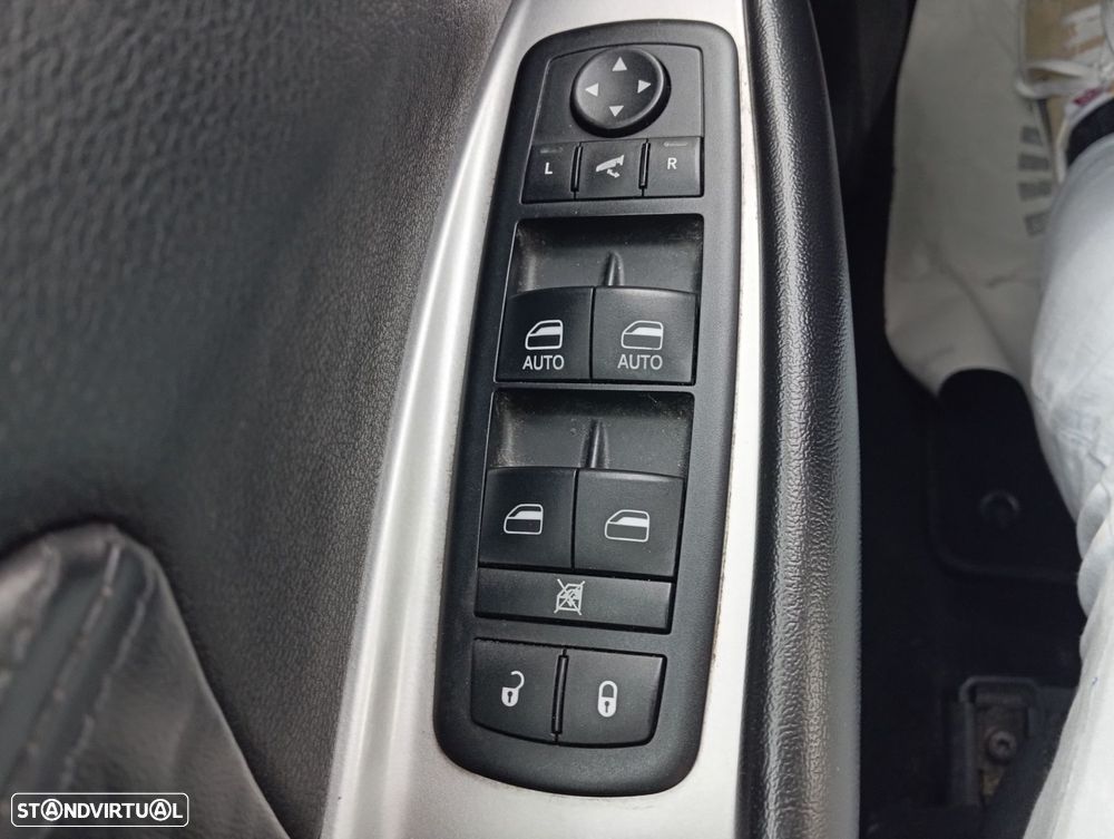 Fiat Freemont 2.0 M-Jet Urban - 10