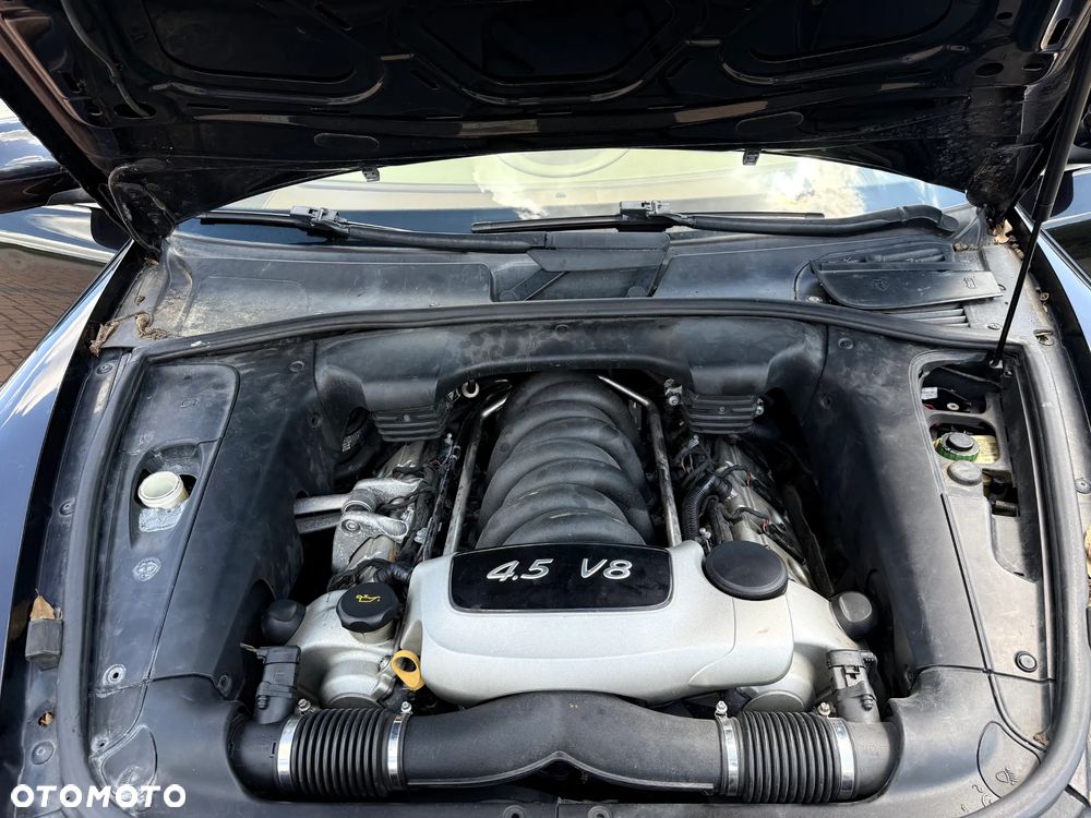 Porsche Cayenne - 18