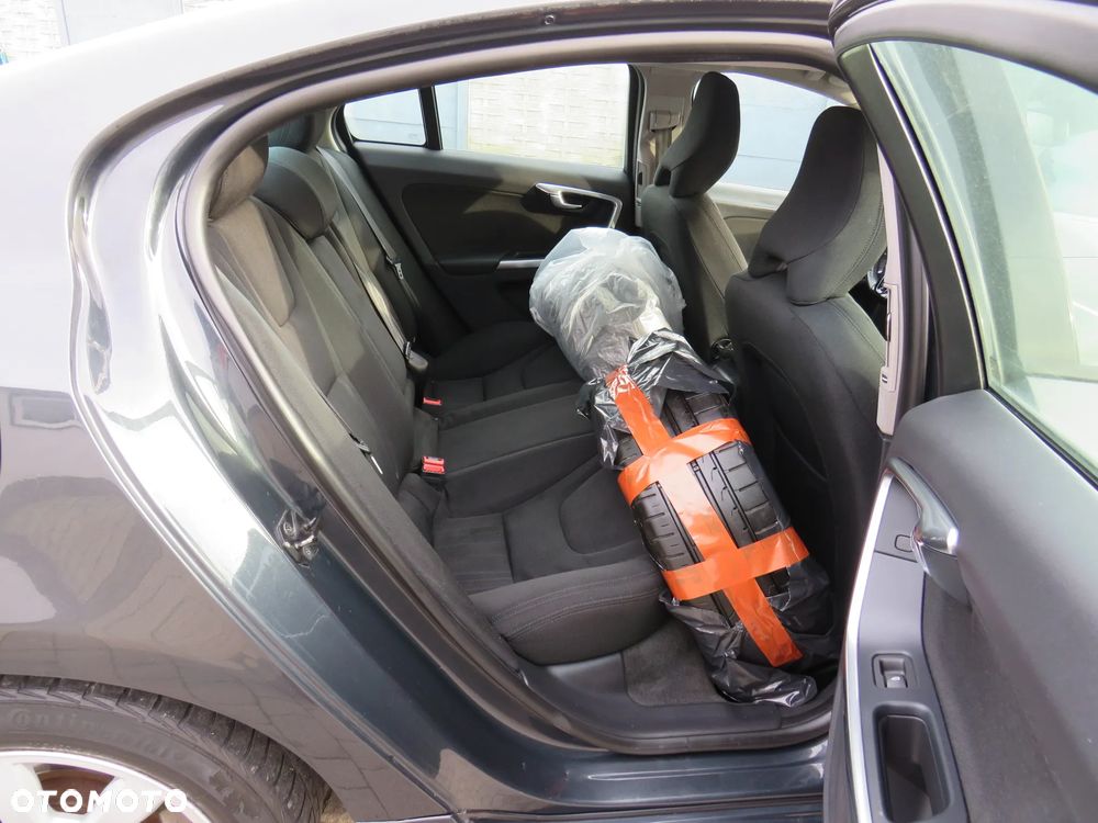 Volvo S60 D4 Edition - 32