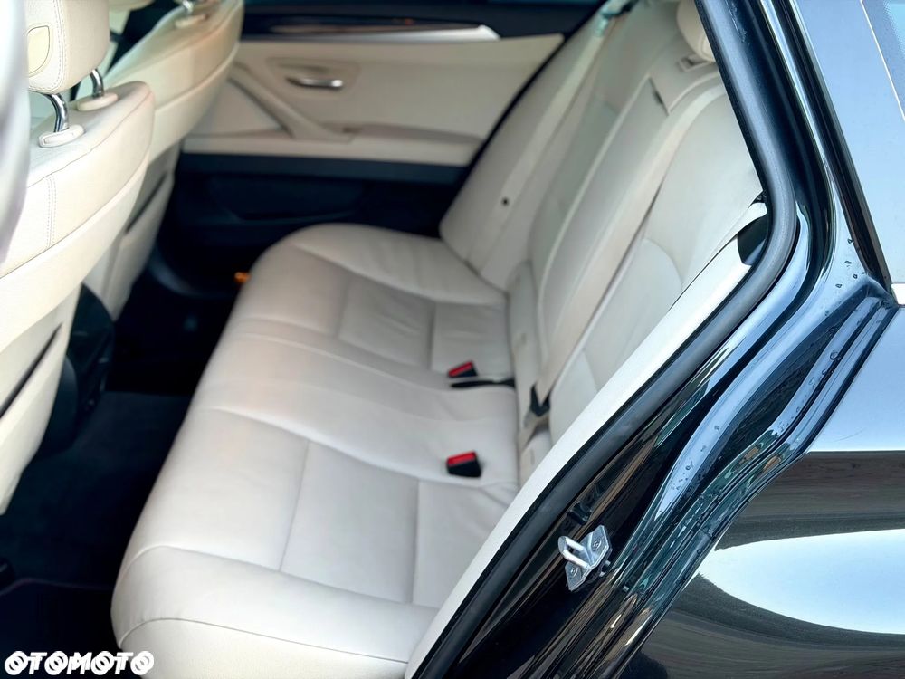 BMW Seria 5 520d - 12