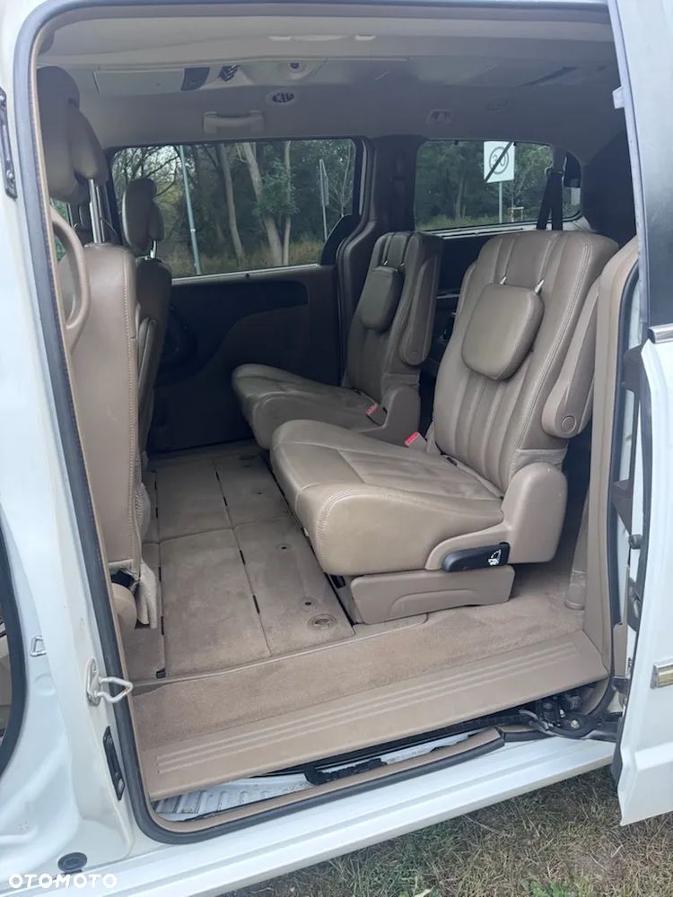 Chrysler Town & Country 3.6 Limited - 5