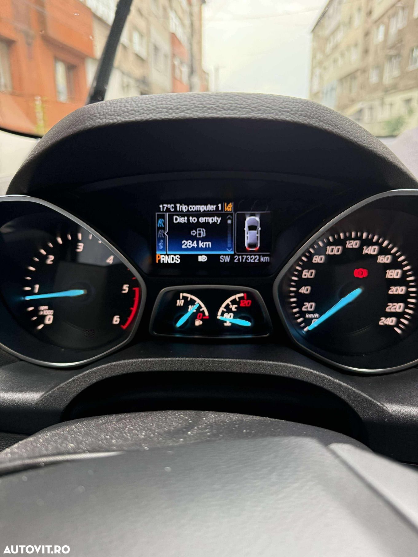 Ford Kuga - 1