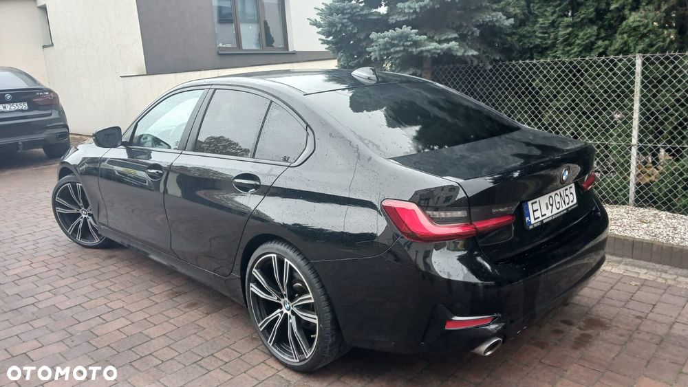 BMW 3 Series 2020 photo 4