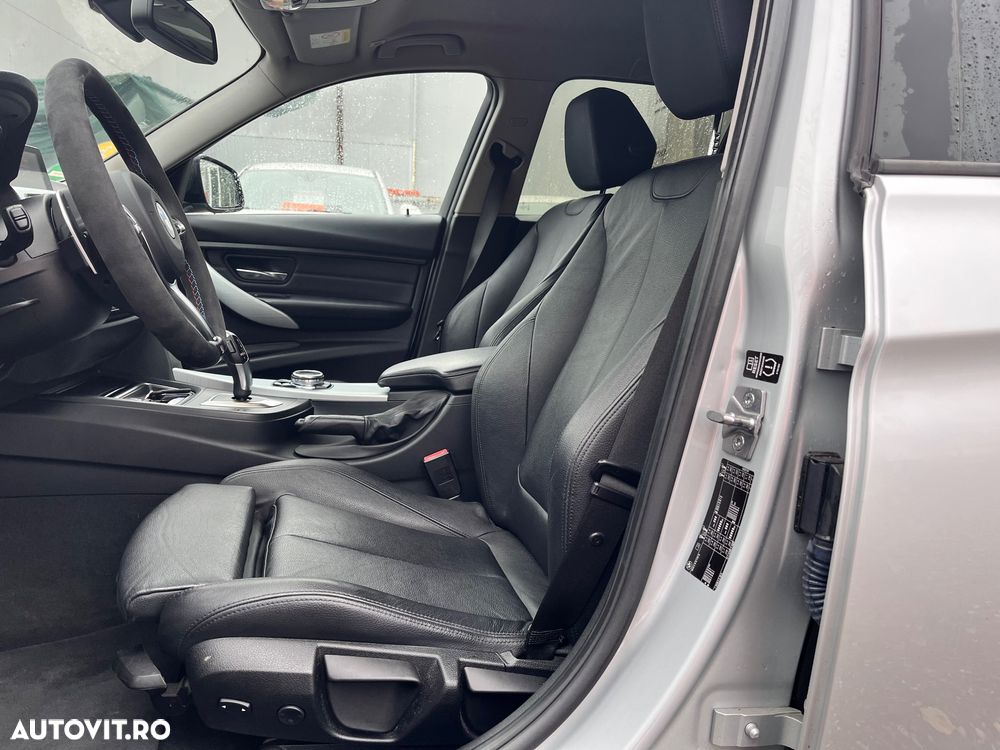 BMW Seria 3 320d Aut. Blue Performance Sport Line - 27