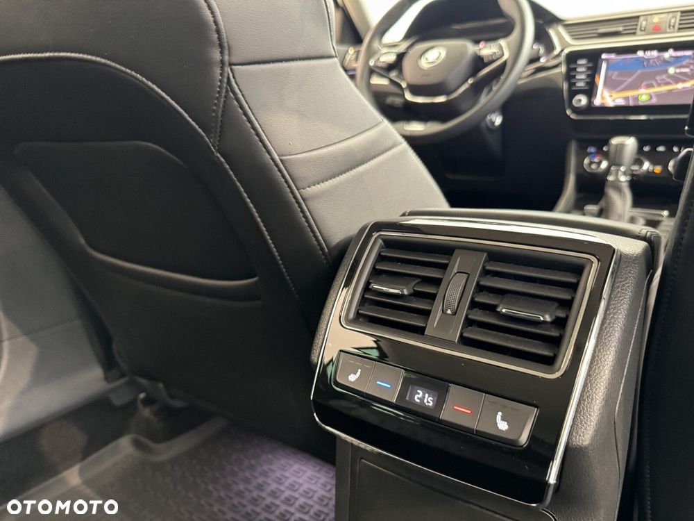 Skoda Superb 2.0 TDI SCR L&K DSG - 19