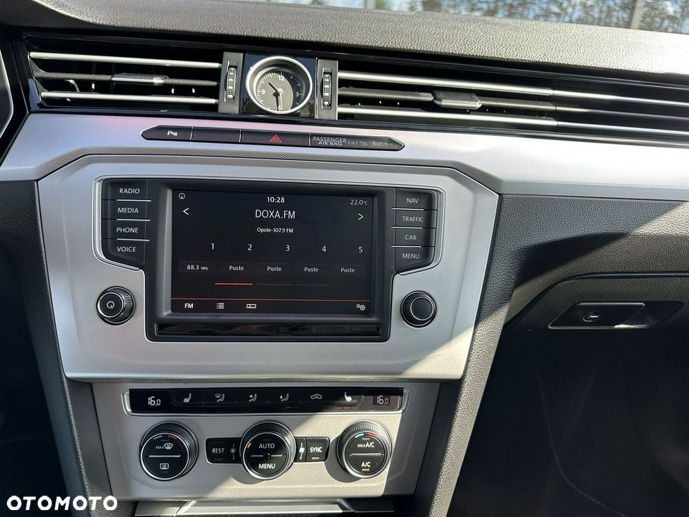 Volkswagen Passat Variant 2.0 TDI BMT Comfortline - 27