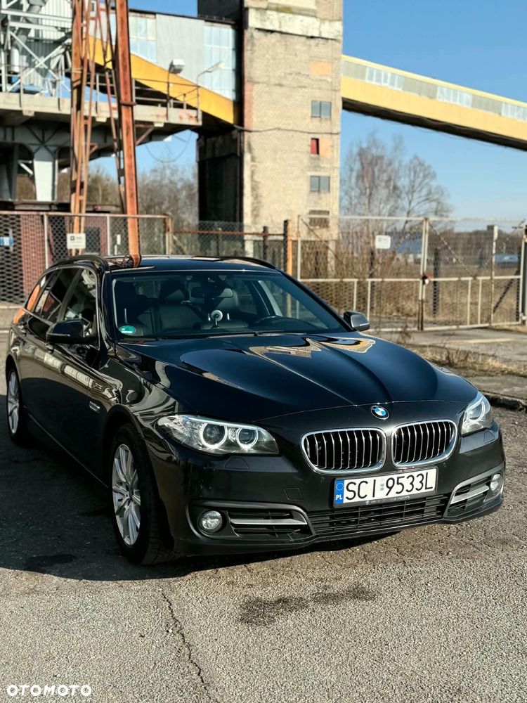 BMW Seria 5 520d xDrive - 12