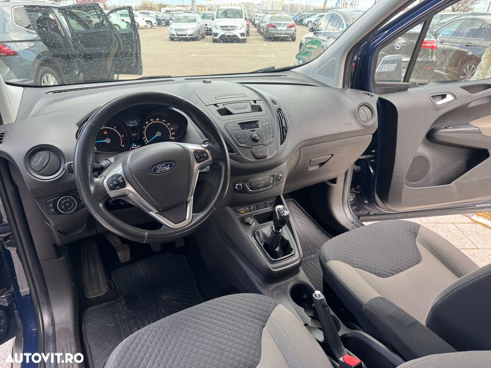 Ford Tourneo Courier 1.5 TDCi S&S Ambiente - 6