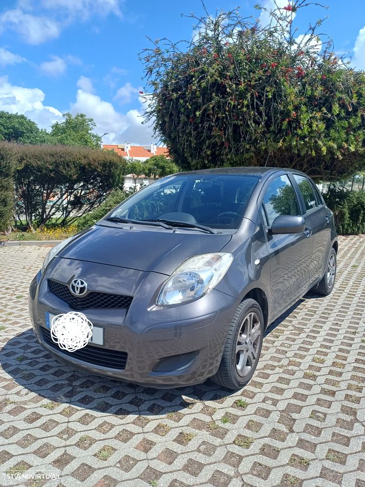 Toyota Yaris 1.0 VVT-i AC Manual+VSC - 1