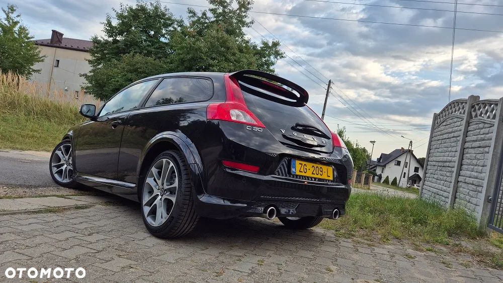 Volvo C30 D4 R-Design - 4